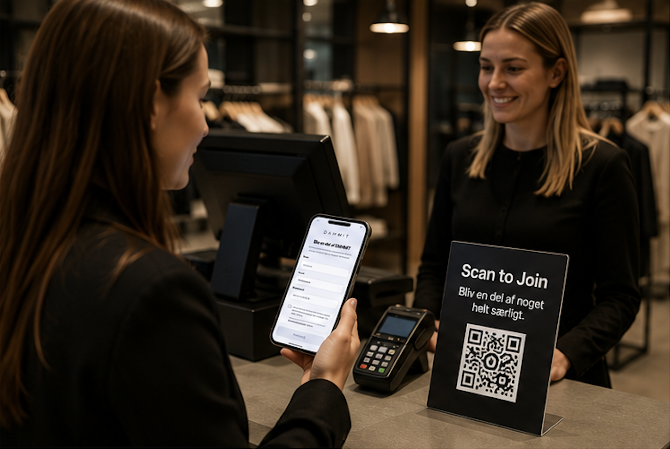 Kunde scanner QR-kode ved kassen og åbner DAHMIT Join
